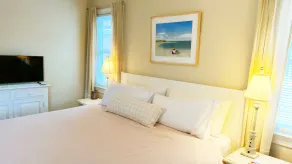 Boaty McBeach House: A Short Walk to Beach, Waterfront Sunsets & Restaurants! - Image 5
