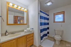 The Hunter's Lodge on Hauser: The Perfect Lake Getaway! - Image 4