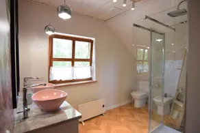 Villa de vacances avec sauna, jacuzzi et piscine - Image 2