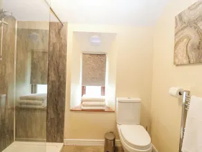 THE HAYLOFT, pet friendly, character holiday cottage in Saham Hills - Image 2