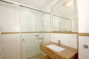 Beachfront apartment with balcony, use of swimming pool and sauna - Rex Rugia apartment 28-6 - Image 3