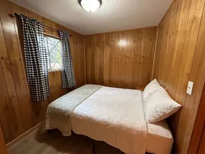 Cottage #2 The Outdoorsman, 2 Bedroom Cottage - Image 3