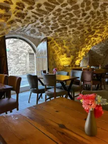 Mons Masius Hotel Teras - Image 3