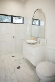 99 Acres Bangalow Retreat - Image 4