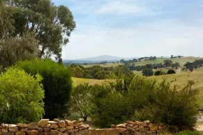 Arda Cluggen - Near Daylesford - Image 2