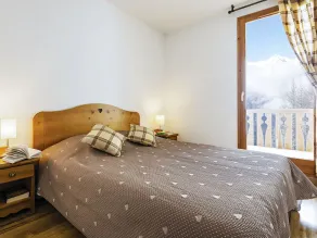 Appartement cosy Peisey Les Arcs 6-8 pers - piscine sauna - en face des pistes - Image 3