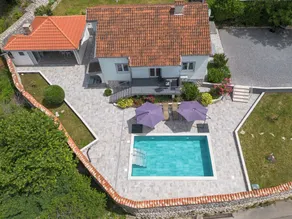 Holiday home with pool&terrace, gazebo,BBQ - Image 2