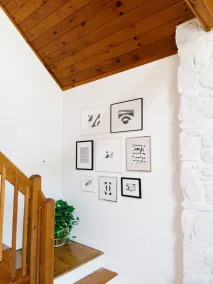 The Ipê House: Chic Catskills Cabin, 60min to Belleayre Mountain Ski - Image 2
