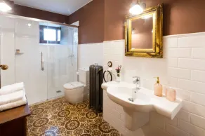 Llanes, 6 double rooms with bathroom - Image 2