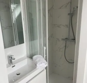 Appartement proche gare ★ T2 ★ Dernier Etage ★ ByLocly - Image 3