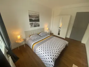 Fabuleux T3 climatisé de 85 m2, situé au calme avec grand parking gratuit privé ,Fibre wifi - Image 2