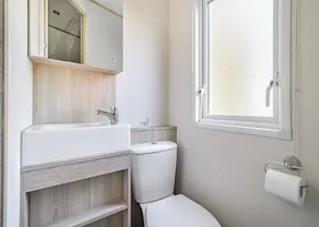 Atractiva caravana con jacuzzi - Image 3