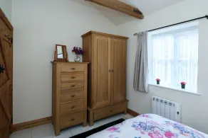  YORK single storey cottage ,gardens & open views.Thicket Priory & Derwent Ings. - Image 5