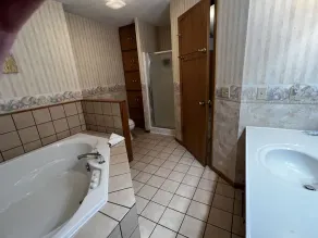 Large Private Condo on the Golf Course close to Many Lakes! - Image 2