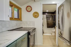 Private Beach & Views! Family Retreat in Freeland - Image 4