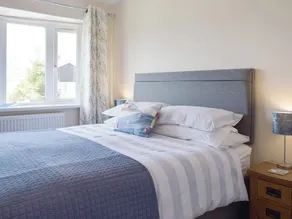 2 bedroom accommodation in Saundersfoot - Image 3