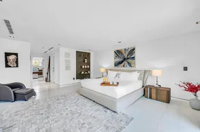 Waterfront Masterpiece Villa Grand Heated Pool Seabreeze Key - Image 3