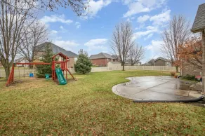 9287 Maxwells Crossing · New! Large home in Great suburban neighborhood. - Image 4