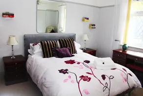 Lyxig och privat 2 sovrum bungalow med badtunna, utmärkt läge i Chester - Image 5