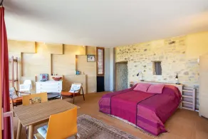 Remarkable architectural countryside appartment with far reaching views and pool - Image 4
