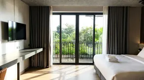 Lush inn Phuket - Image 1