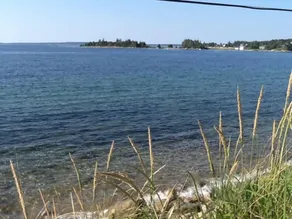 Idyllic, sparkling clean ocean/beach cottage for your spontaneous getaway. - Image 5