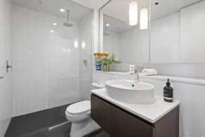 Chic 1-Bed with Balcony Views and Amenities - Image 5