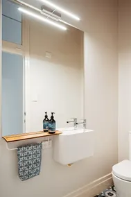 ERIN RESIDENCE ON RICHMOND HILL - WiFi, NETFLIX, PARKING - Image 5