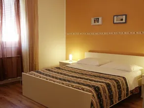 Apartment mit Pool, Whirlpool und Garten - Image 5