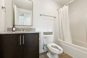 Stay in the Heart of Downtown! - Image 3