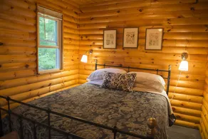 Beautiful Waterfront Log Cottage with Dock, Beach & Sleep Cabin Near Mattawa - Image 5