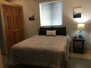 Slank, moderne suite med 1 soveværelse i hjertet af Newport. - Image 4