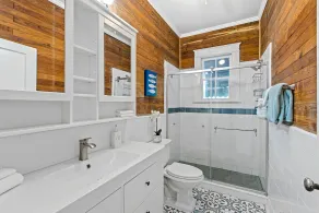 CABIN FEVER ~ First Floor 1 Bedroom, 1 Bathroom with Full Kitchen and Pool! - Image 3