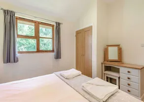 This lodge is ideal for a couple a looking to take a short break away. - Image 4