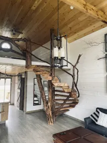 The \"Hang-over\"  Winery Treehouse - Image 3