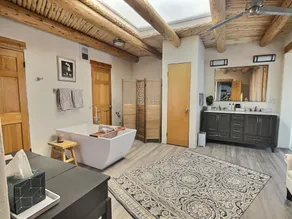 Large Classic Santa Fe Casa with incredible mountain and sunset views!  - Image 3
