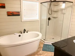 Experience Louisiana, Cabin on Bayou Petite Anse - Image 5