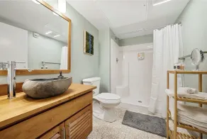 2125 Superior Living - Image 5