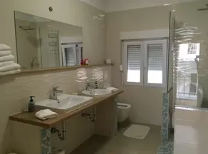 Olive Grove Apartment - Image 2