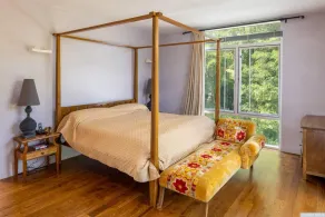 3 bedroom house with a heated pool - Image 3