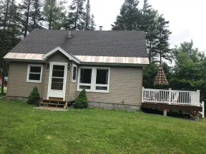 Lakefront HoneyBear Cottage ligger i skoven, meget afsondret og afslappende - Image 2