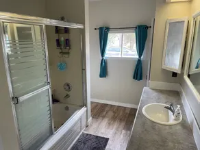Cozy, modern cottage lots of space, perfect waterfront for swimming / water fun! - Image 2