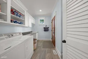 Amazing 6 Bedroom 5.2 Bath Home! - Image 2