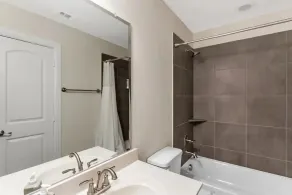 Luxe Private Getaway in the Heart of Las Colinas! - Image 4
