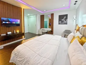 Meros Villa Apartment - Image 5