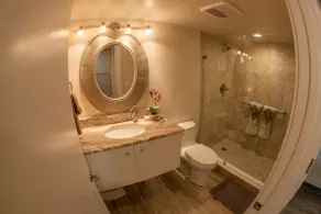 FALL 🌴🍂🍁 verliebt! Absolute DIRECT OceanFRONT Condo / Loft kostenlos WiFi MODERN / LUXE - Image 4
