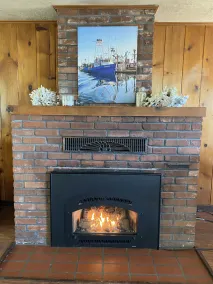Watch the Boats Go By at Mariner’s Rest.  A Wonderful Waterfront Family Home - Image 2