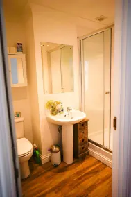 9 Solent Landing -  a family friendly house that sleeps 6 guests  in 3 bedrooms - Image 2