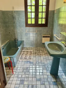 Large family home (15 people) with swimming pool - Image 5