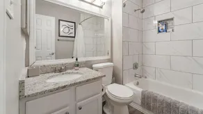 Landing Stunning 1BD Gym - Image 5